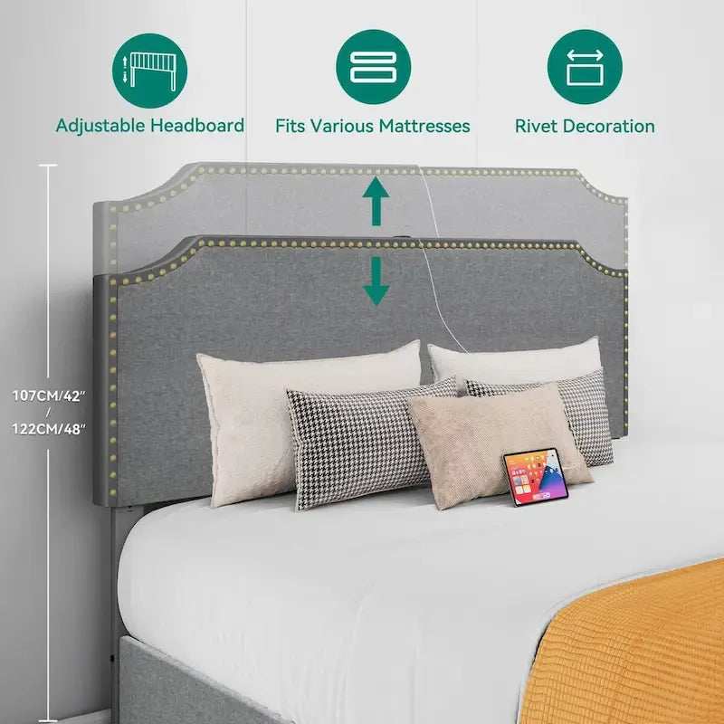Lit plateforme King avec tête de lit rembourrée incurvée et réglable à rivets, 4 tiroirs de rangement